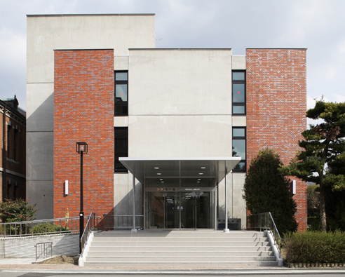 医学図書館全景